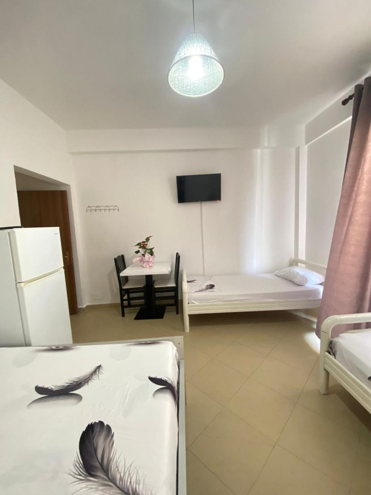 Marra'S Rooms Durres Exterior photo