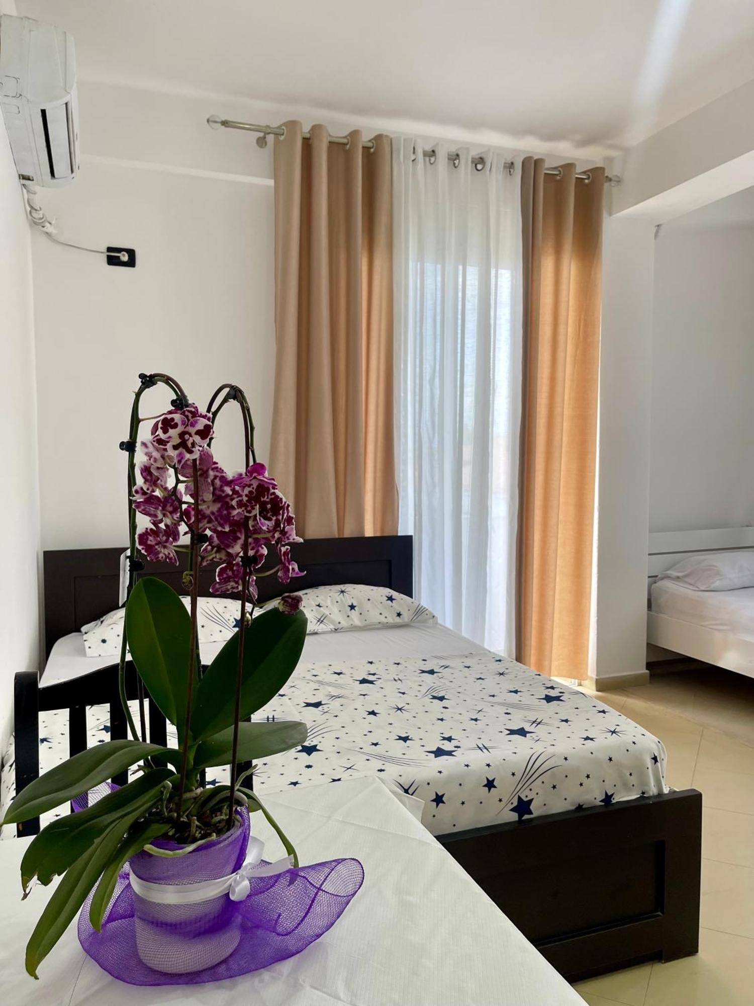 Marra'S Rooms Durres Exterior photo